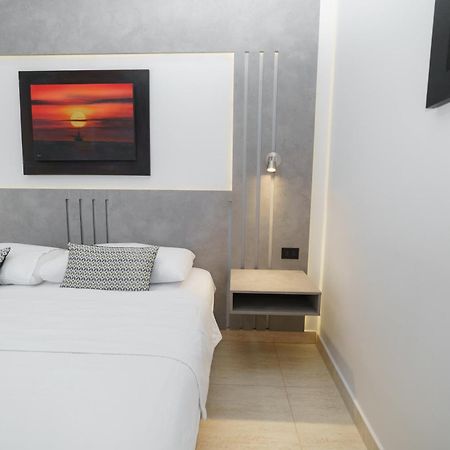 Hotel Santa Fe Puerto Ayora  Exteriör bild