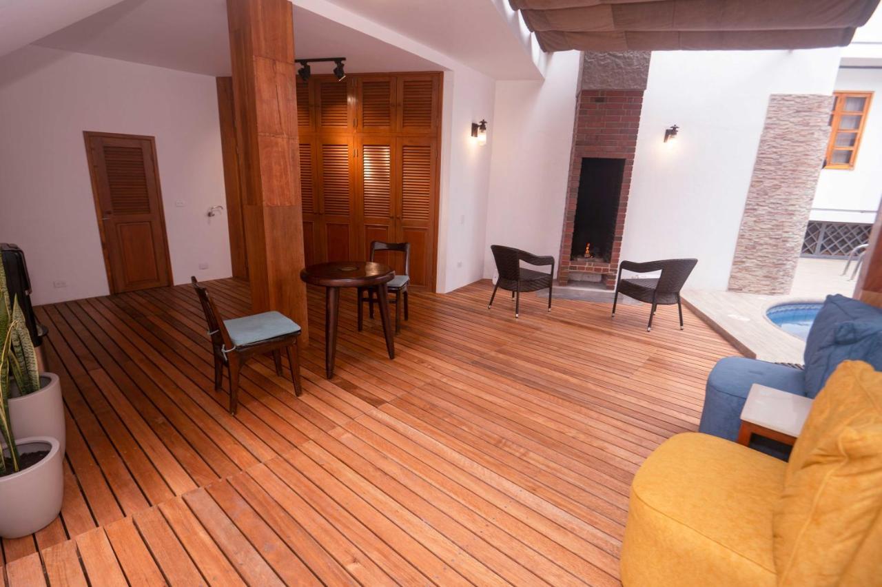 Hotel Santa Fe Puerto Ayora  Exteriör bild