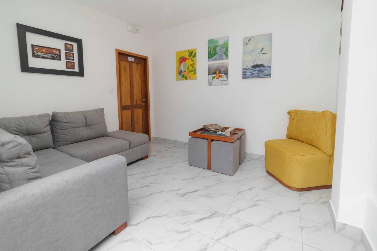 Hotel Santa Fe Puerto Ayora  Exteriör bild