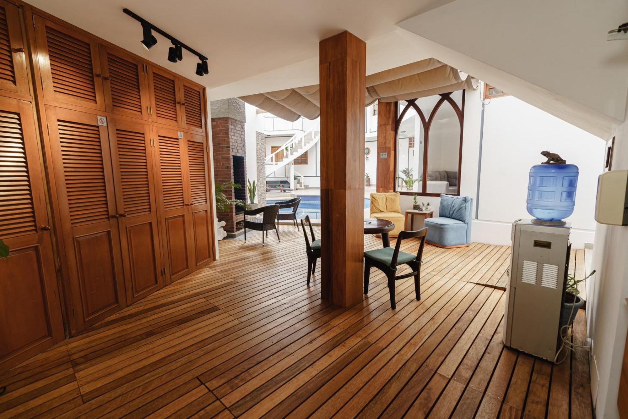 Hotel Santa Fe Puerto Ayora  Exteriör bild