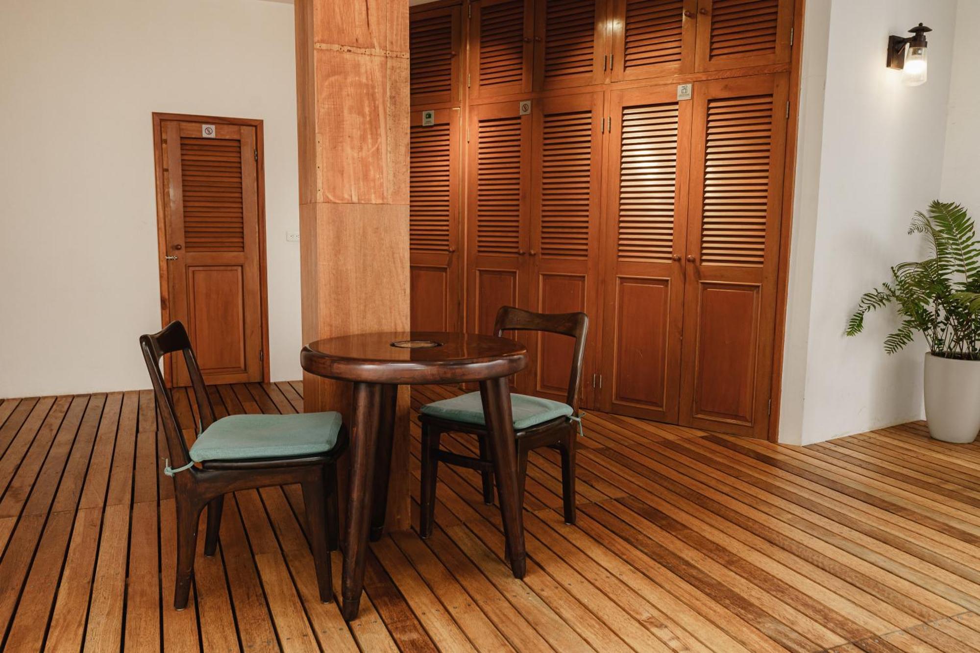 Hotel Santa Fe Puerto Ayora  Exteriör bild