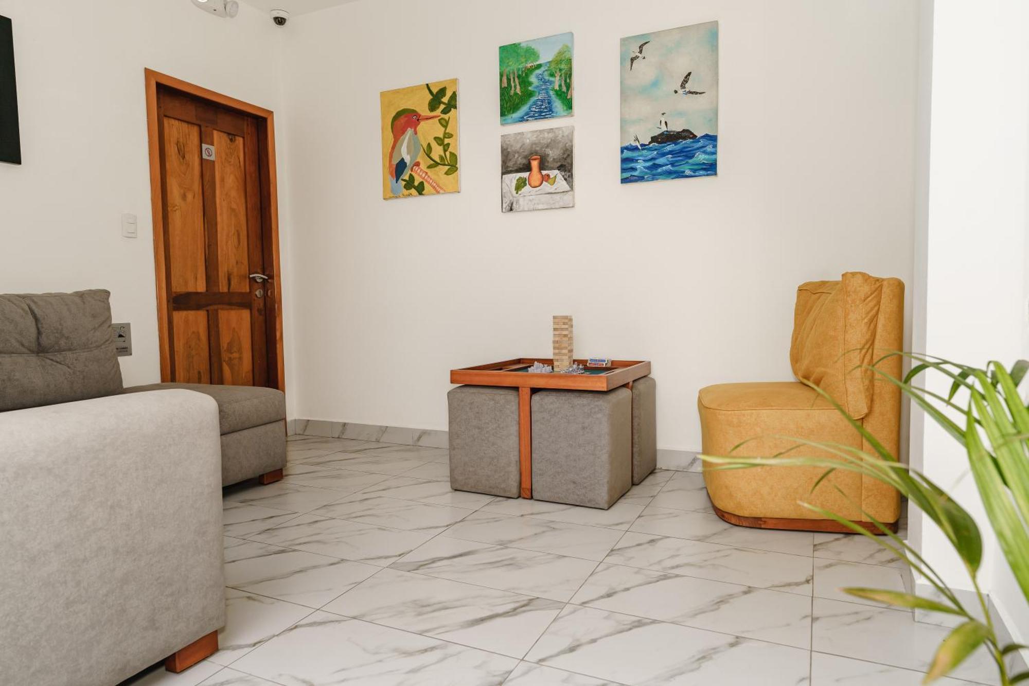 Hotel Santa Fe Puerto Ayora  Exteriör bild
